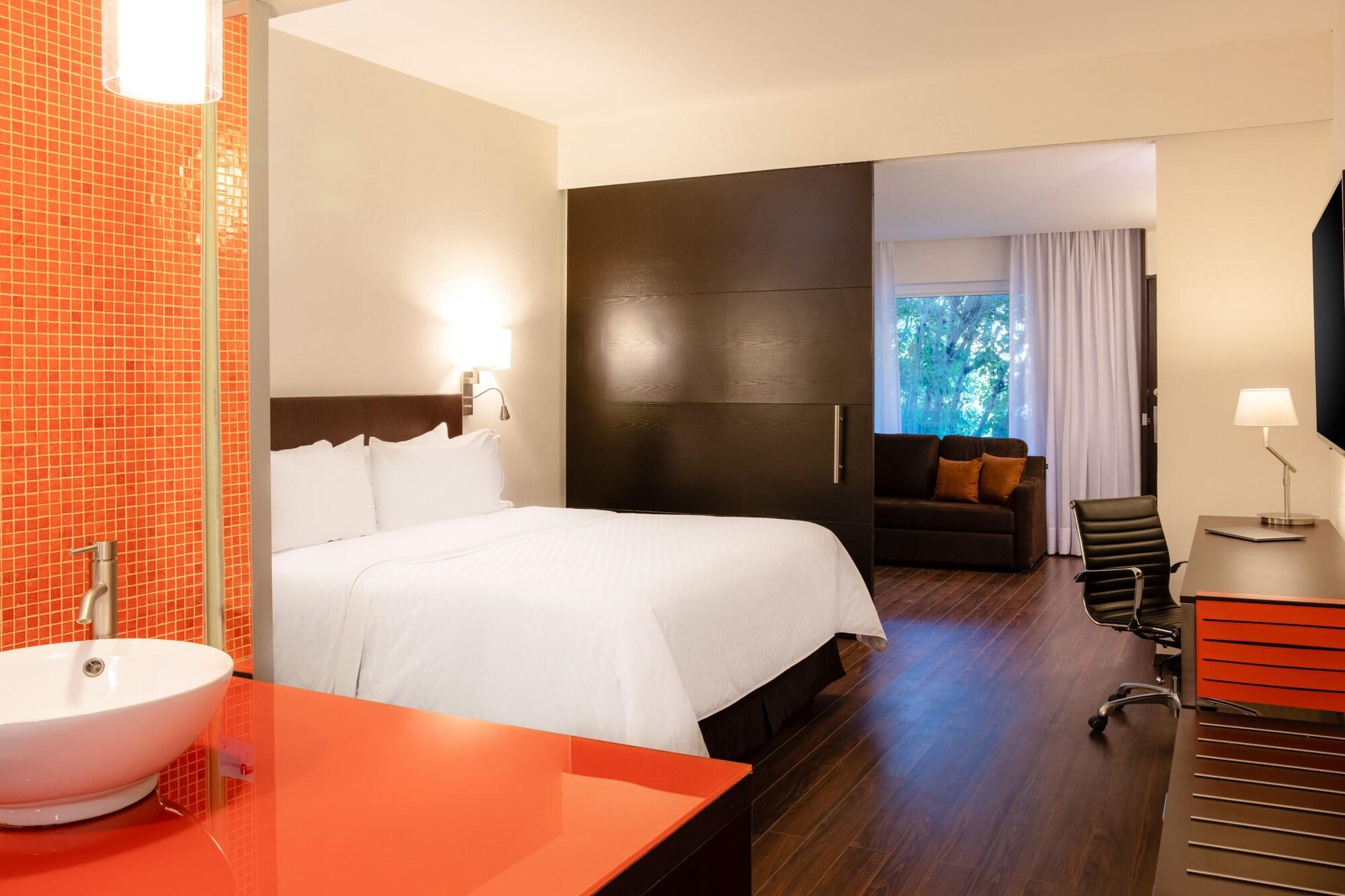 Fiesta Inn San Luis Potosi Glorieta Juarez Dış mekan fotoğraf